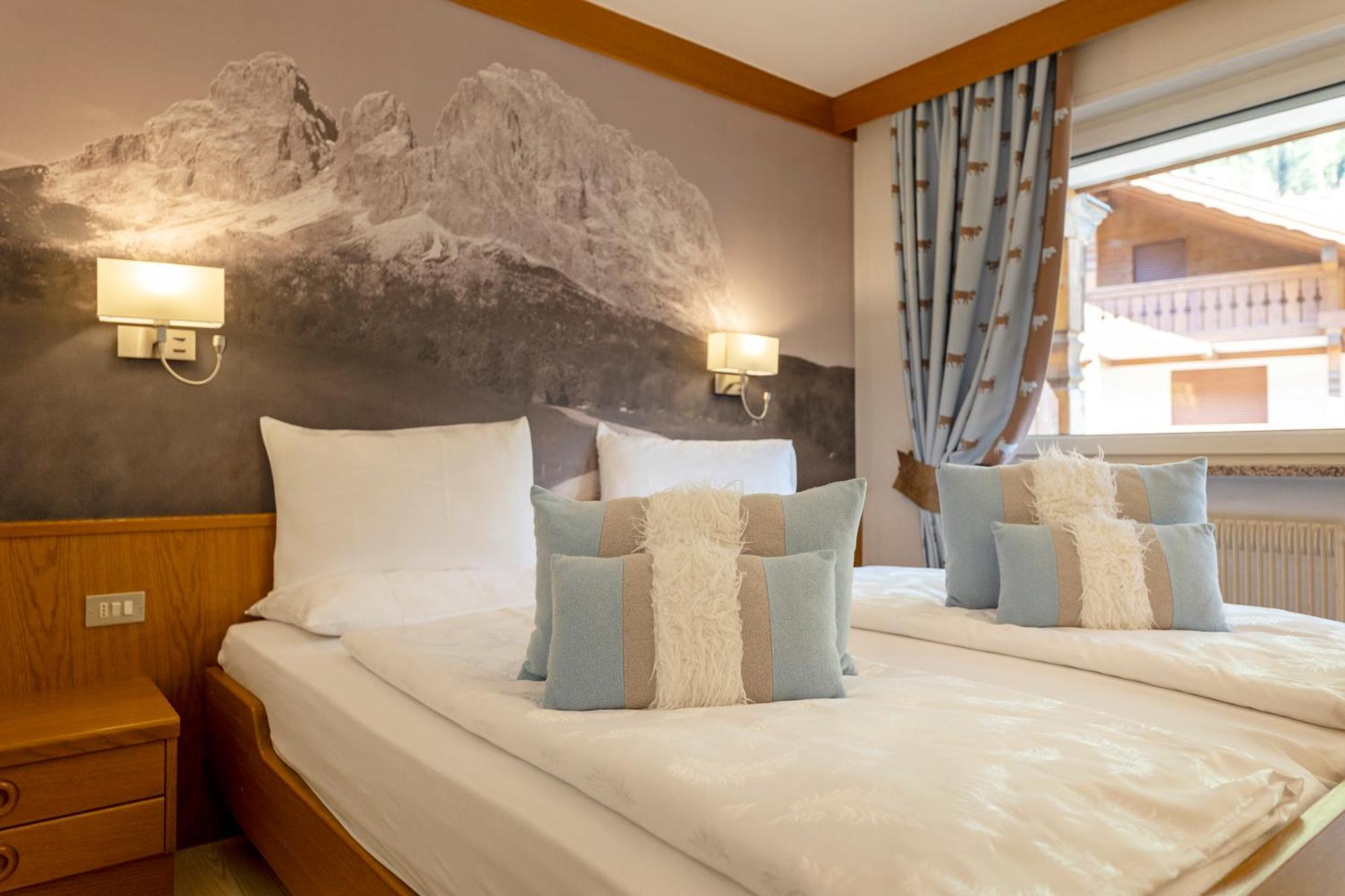 Hotel Ramon Campitello di Fassa Exterior photo